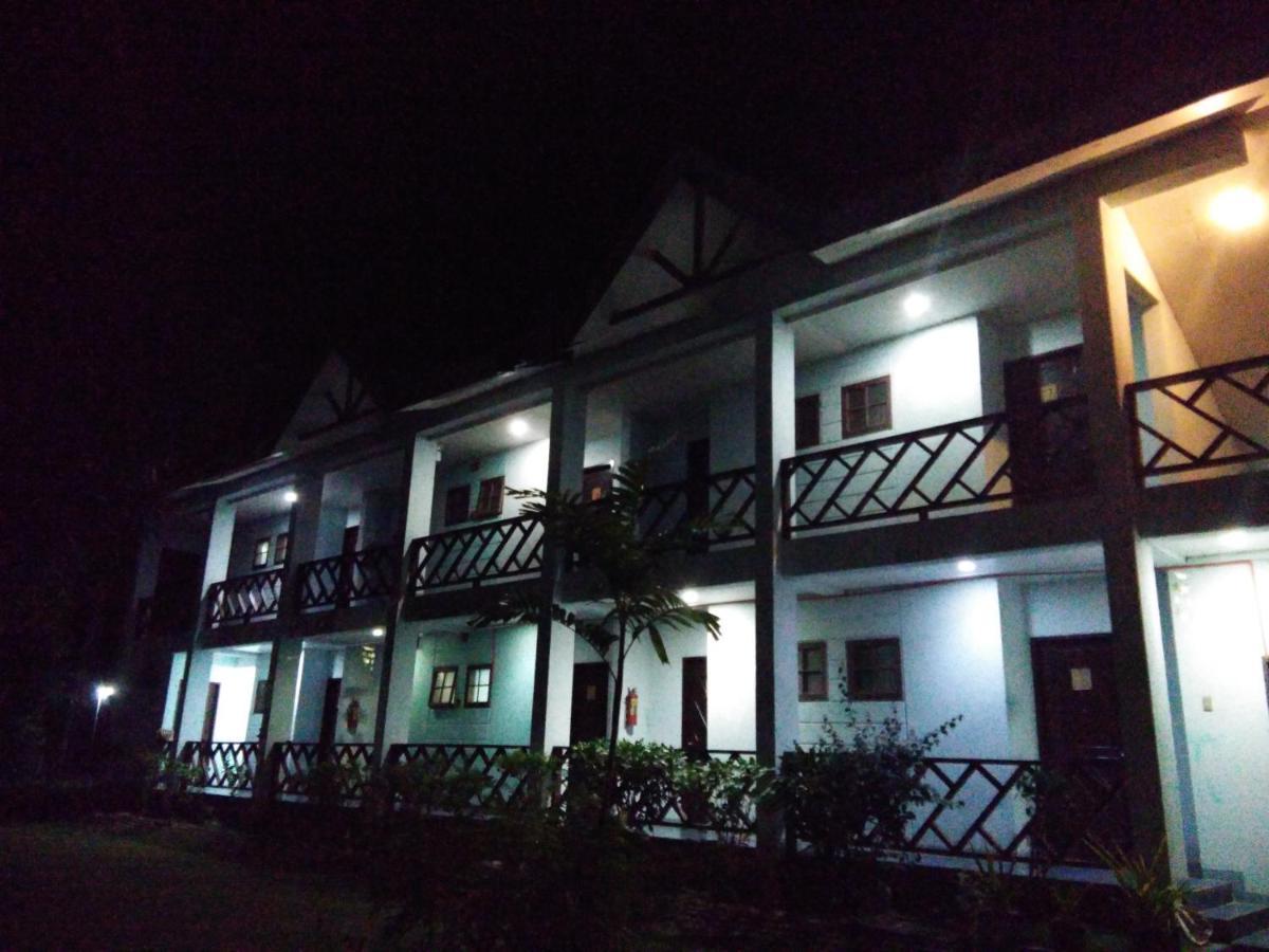 Crystal Paradise Resort Spa & Winery Narra Exterior photo